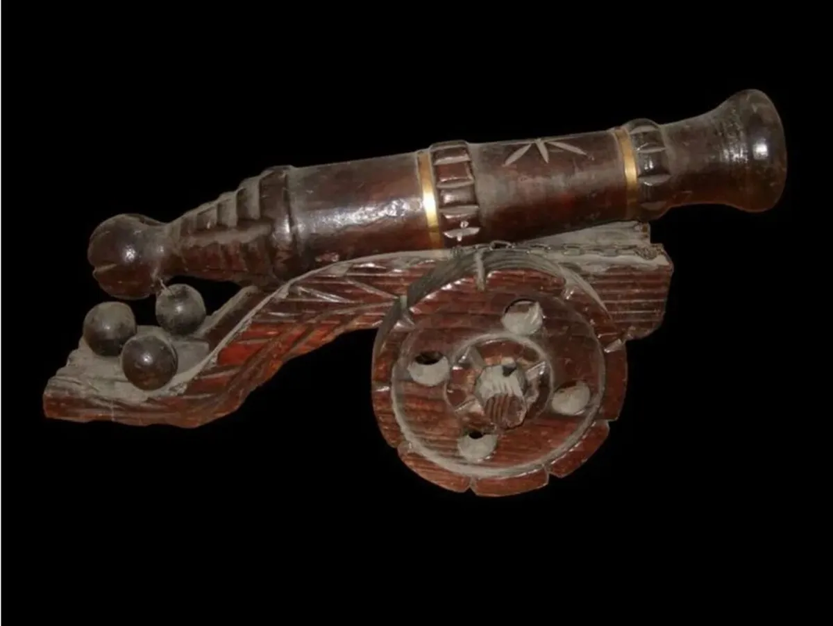 Vintage Hand-Carved Wooden Pirate Cannon Model - Image 3