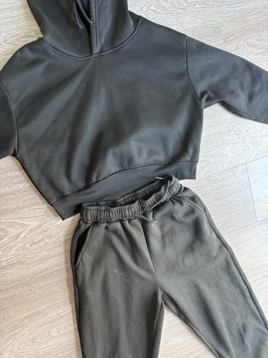 Black Cropped  Hoodie (ex con) - & FREE matching j - Image 4