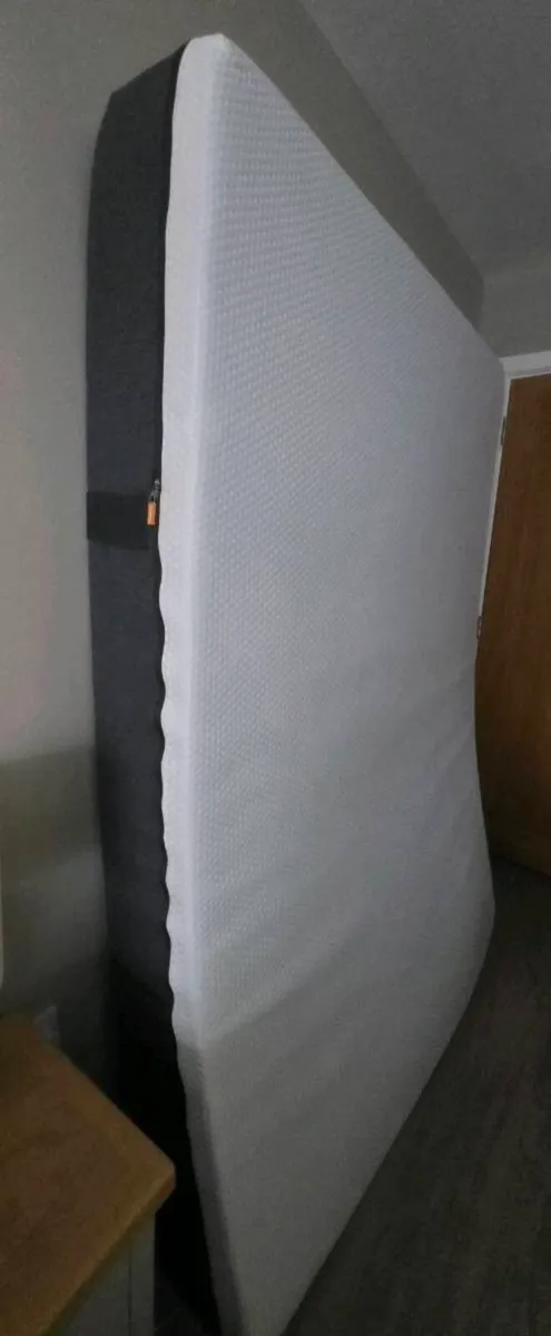 King size mattress - Image 1