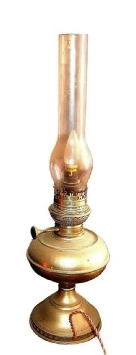 Antique Hurricane Oil Lamp - Image 4