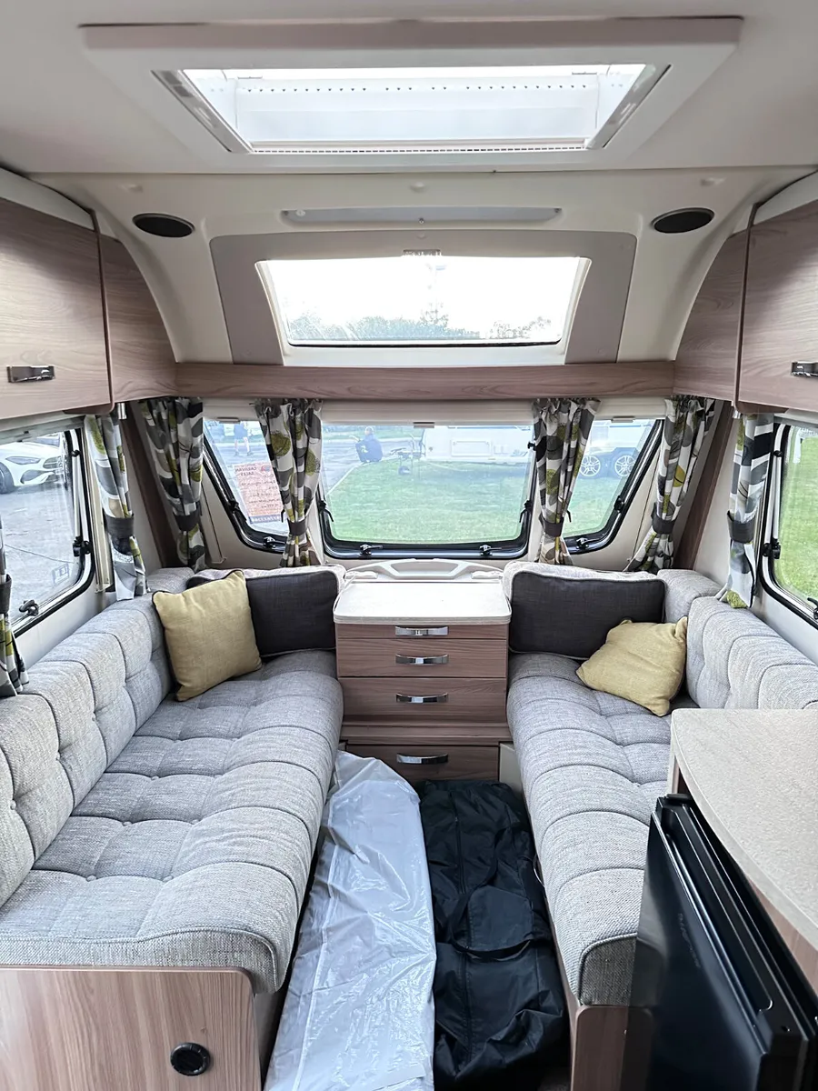✨ 2016 SWIFT SPRITE MAJOR 4 BERTH ISLAND BED✨ - Image 3