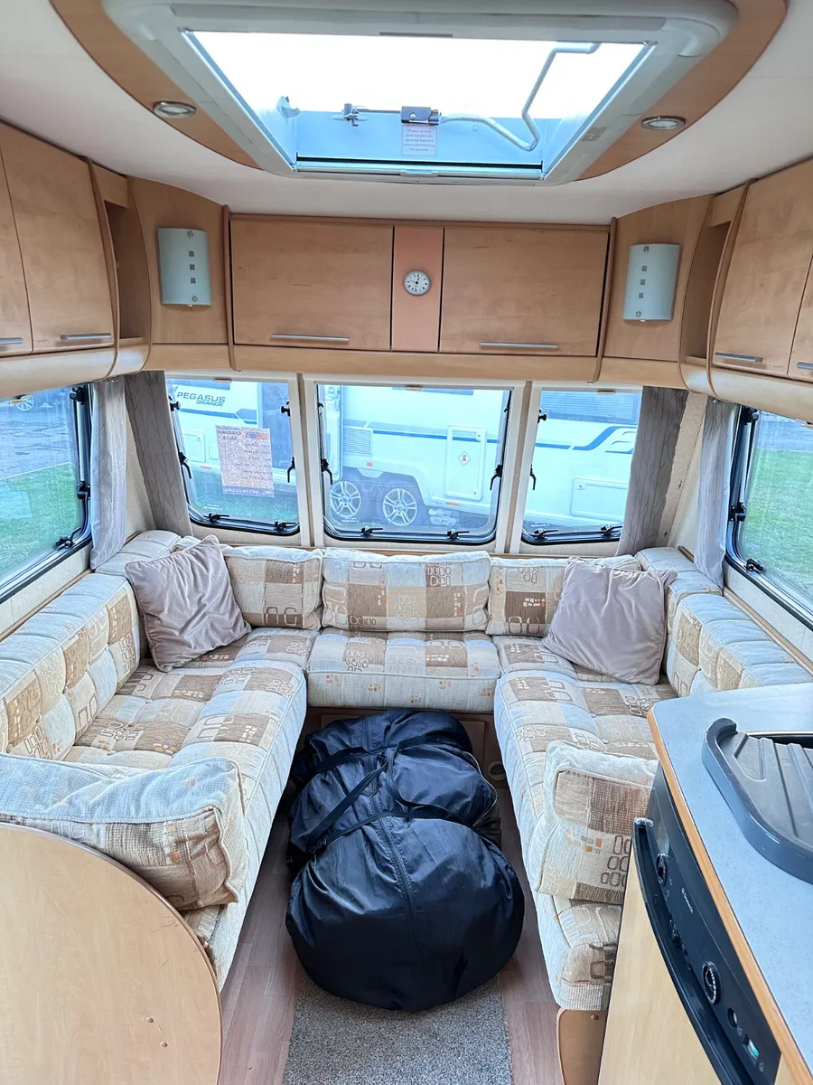 ✨STUNNIING BAILEY PAGEANT 4 BERTH FIXED BED✨ - Image 4