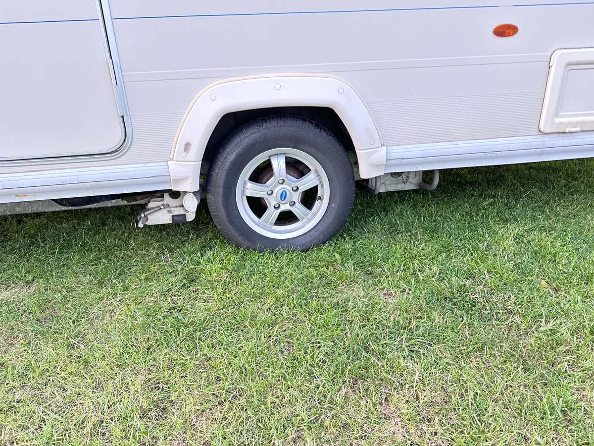 ✨STUNNIING BAILEY PAGEANT 4 BERTH FIXED BED✨ - Image 3