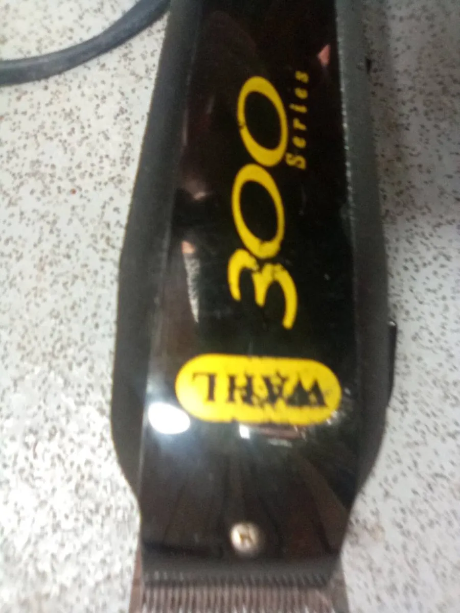 WAHL.   ELECTRIC.  HAIR.  CLIPPERS.X. ATTATCHMENTS - Image 2