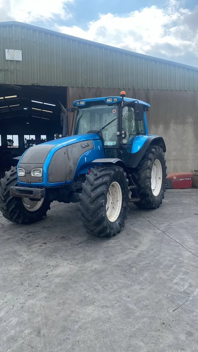 Valtra T120 - Image 2