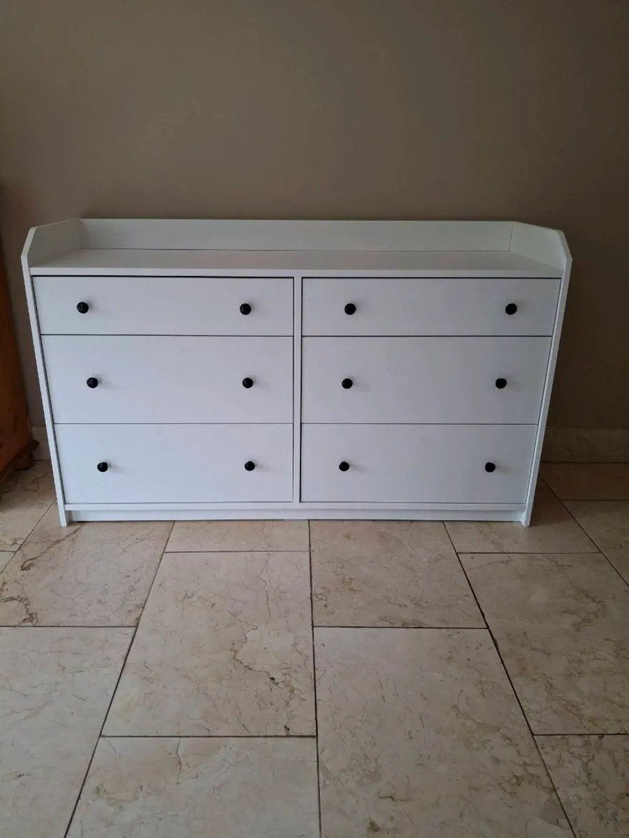 Chest of Drawers - Image 1