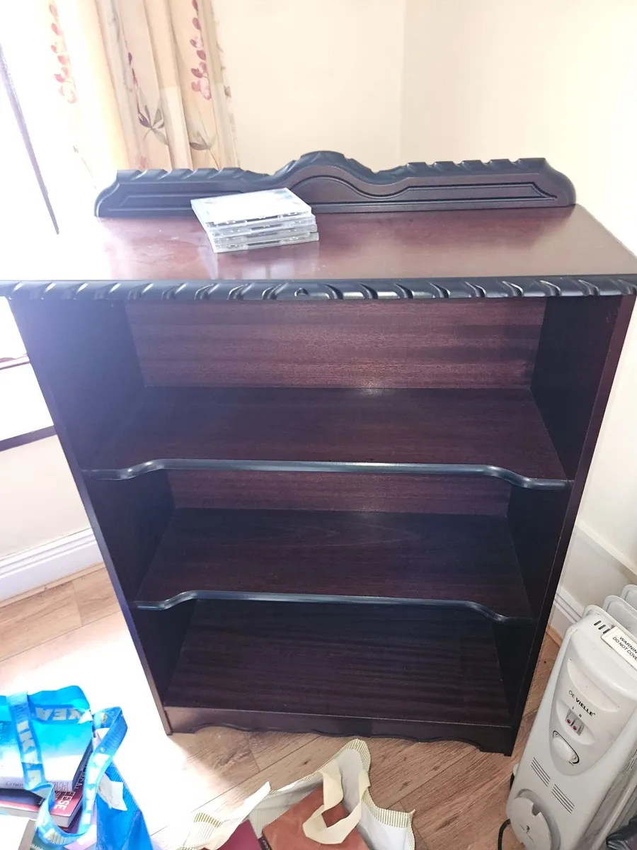 Matching display unit and bookshelf - Image 2