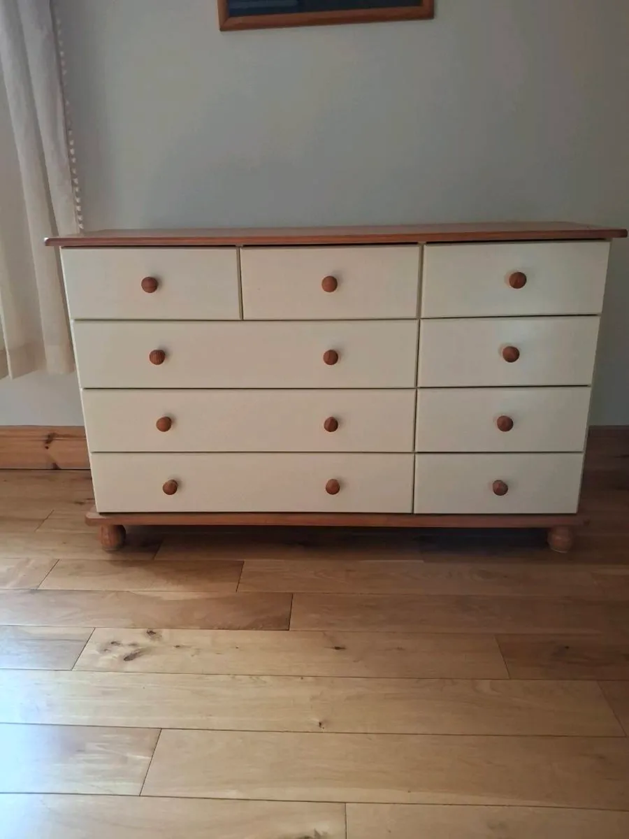 Chest of Drawers