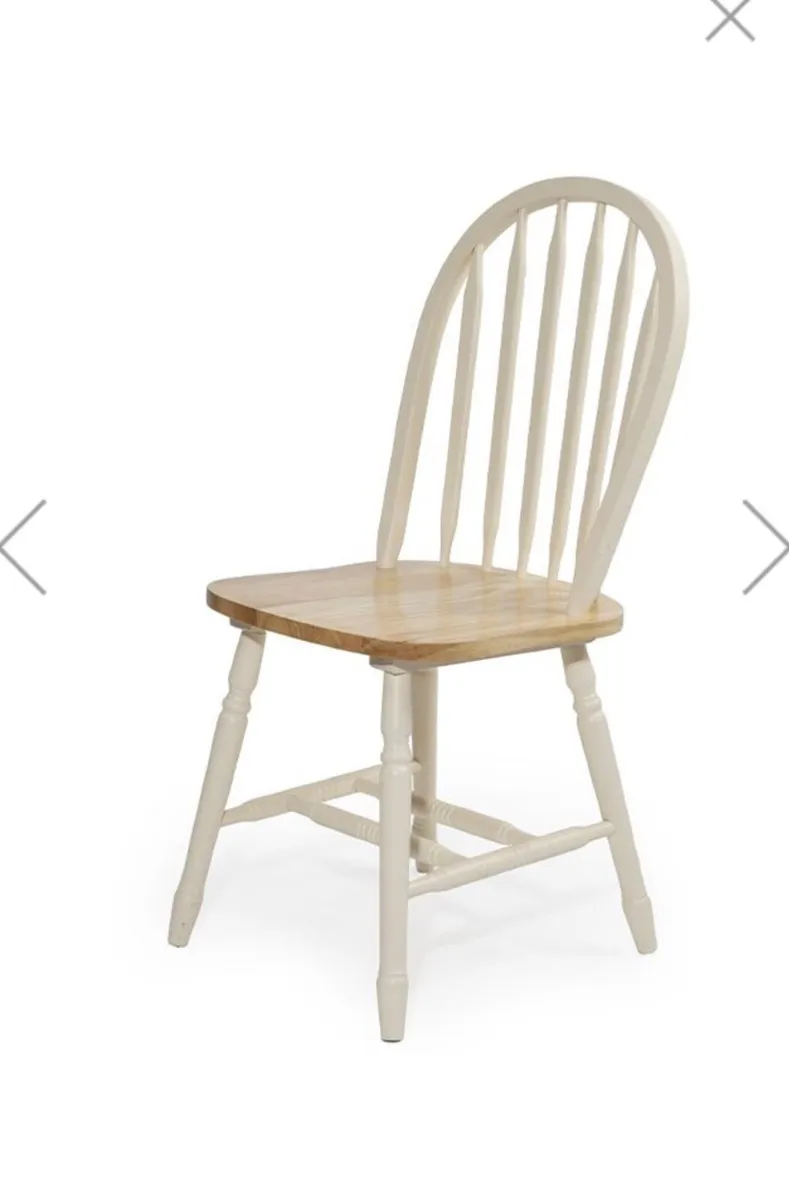 Round Dining Table and Chairs - Image 4