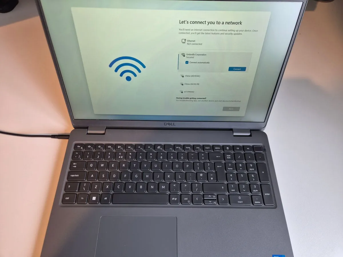 Dell Latitude 3540 Laptop - Image 1