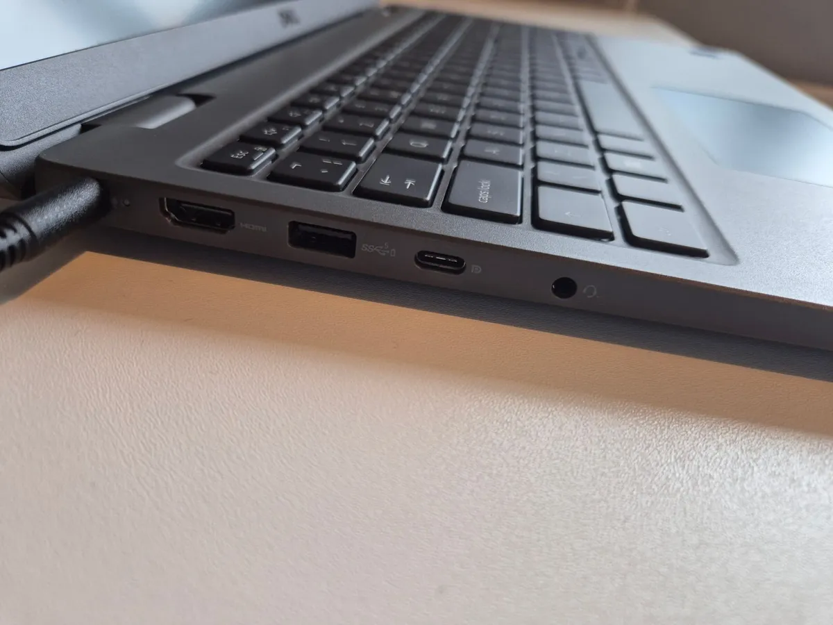 Dell Latitude 3540 Laptop - Image 3