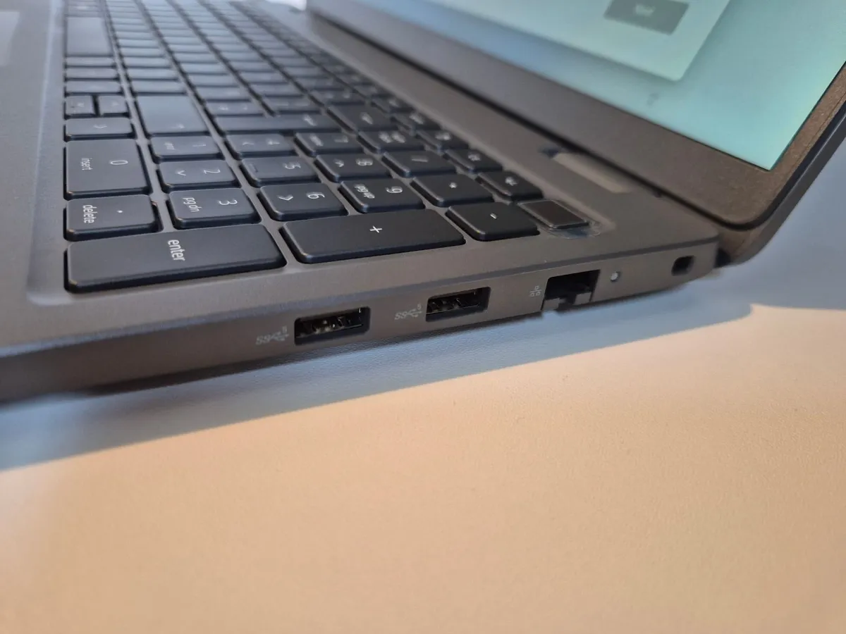 Dell Latitude 3540 Laptop - Image 2