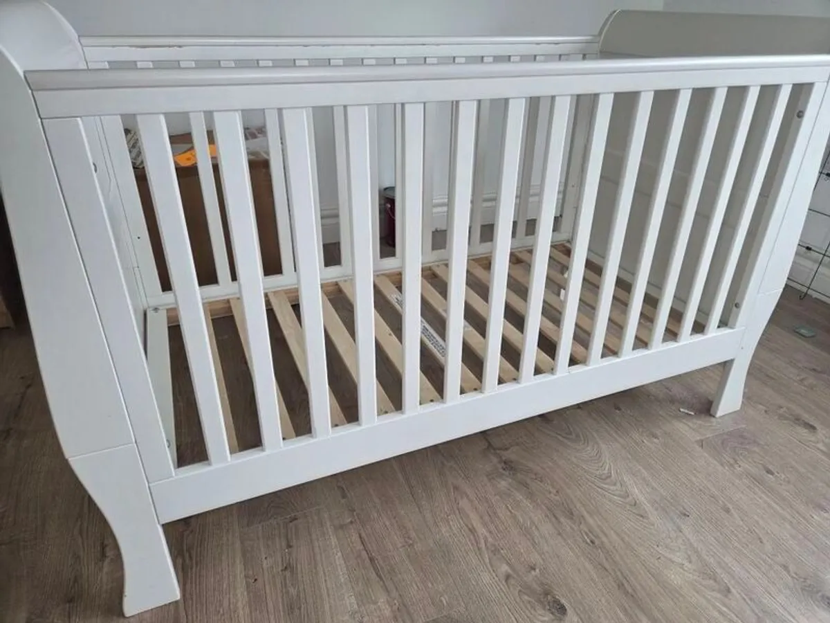 Mamas and Papas sleigh cot / toddler bed - Image 2
