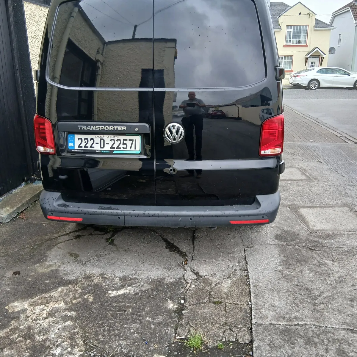 Volkswagen Transporter 2022 - Image 3