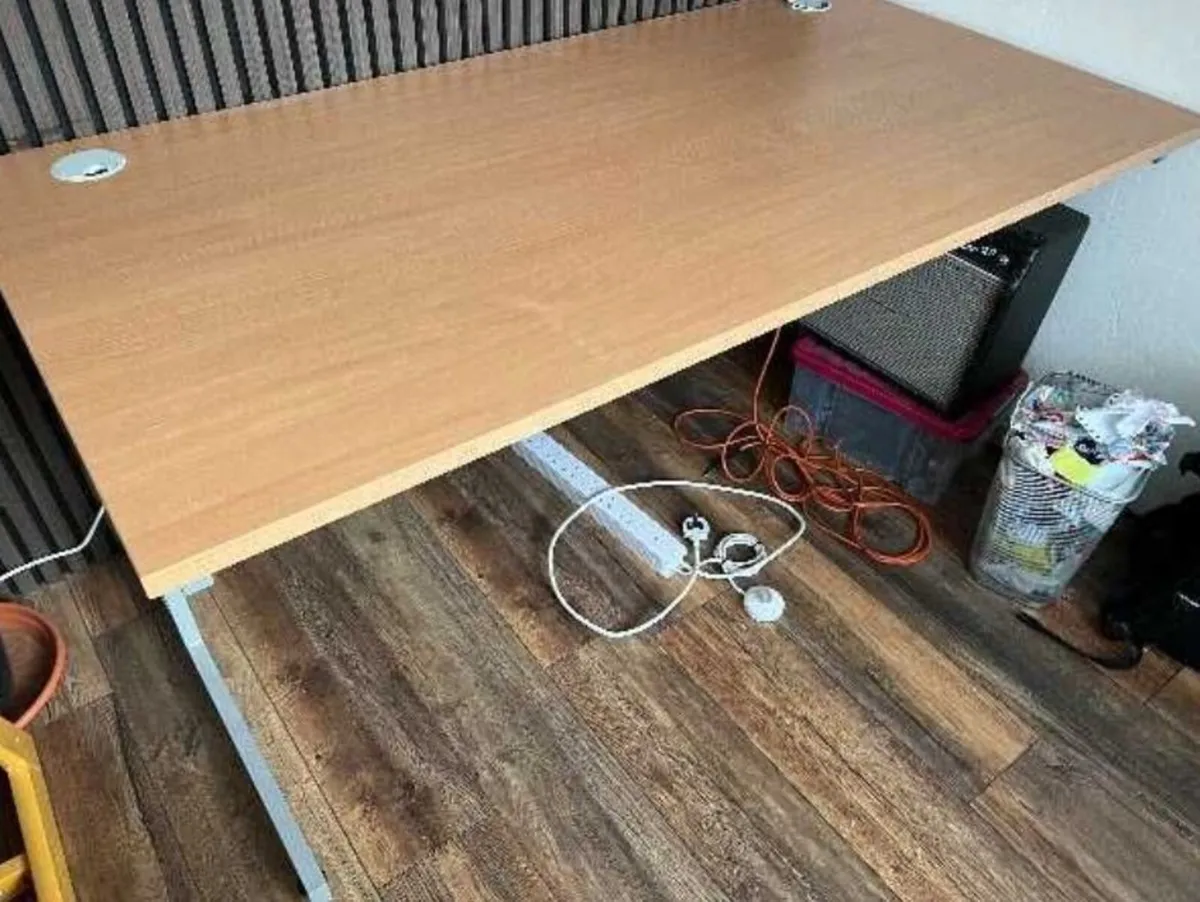 OFFICE DESK