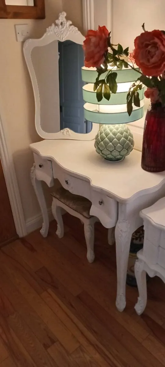 Vanity Unit, drawers, mirror, stool - Image 4