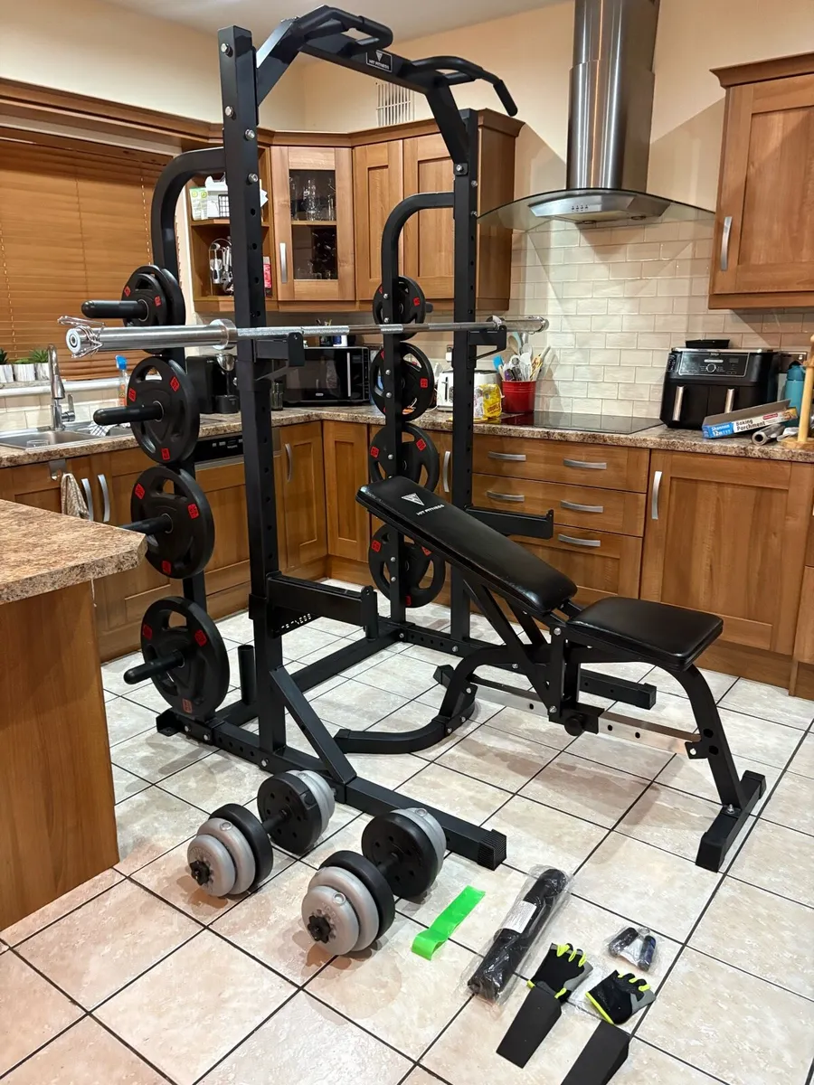 AMAZING GYM WEIGHTLIFTING COMPLETE GYM SET!! - Image 3
