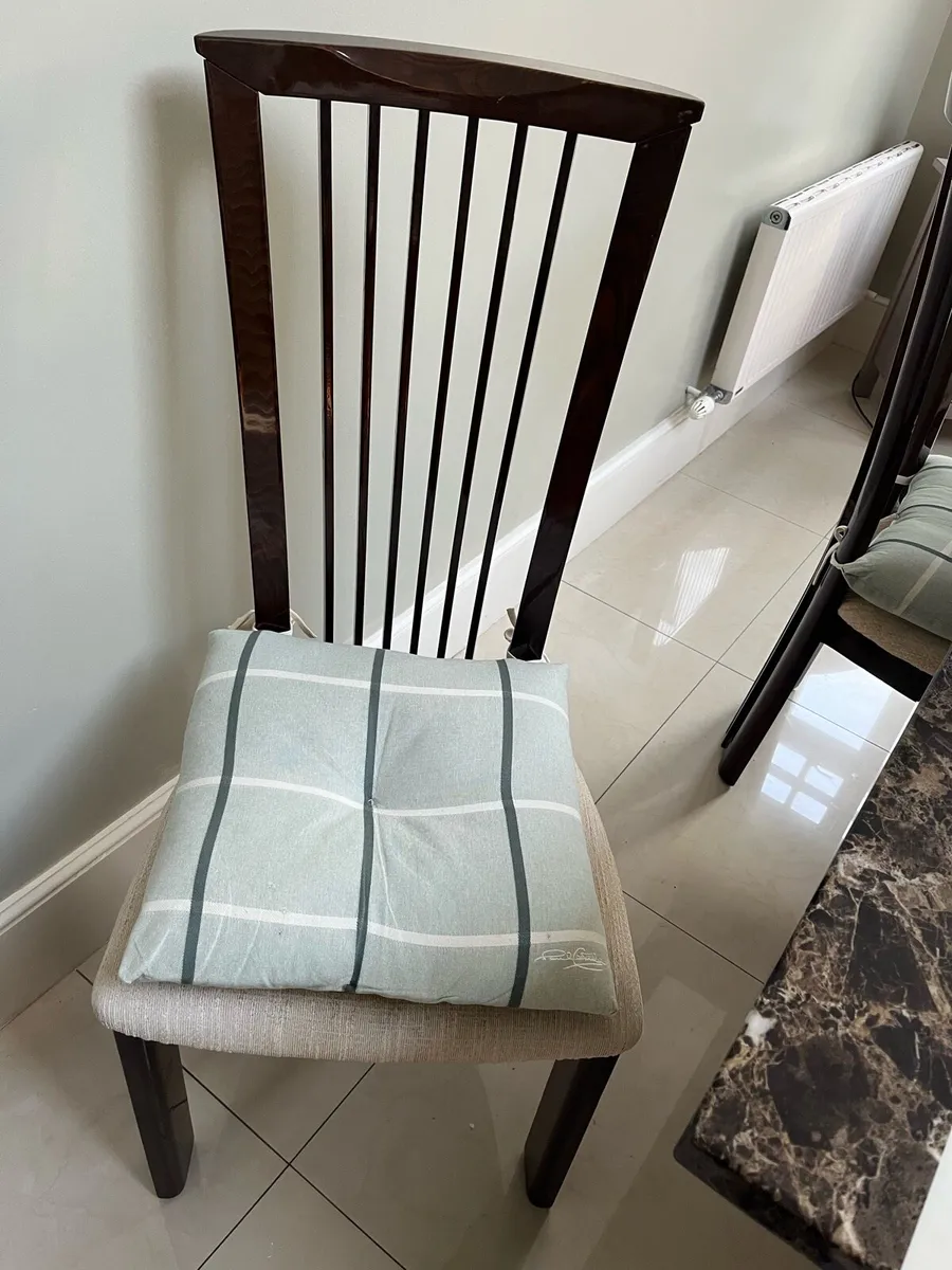 Marble table and dining chairs - Image 3