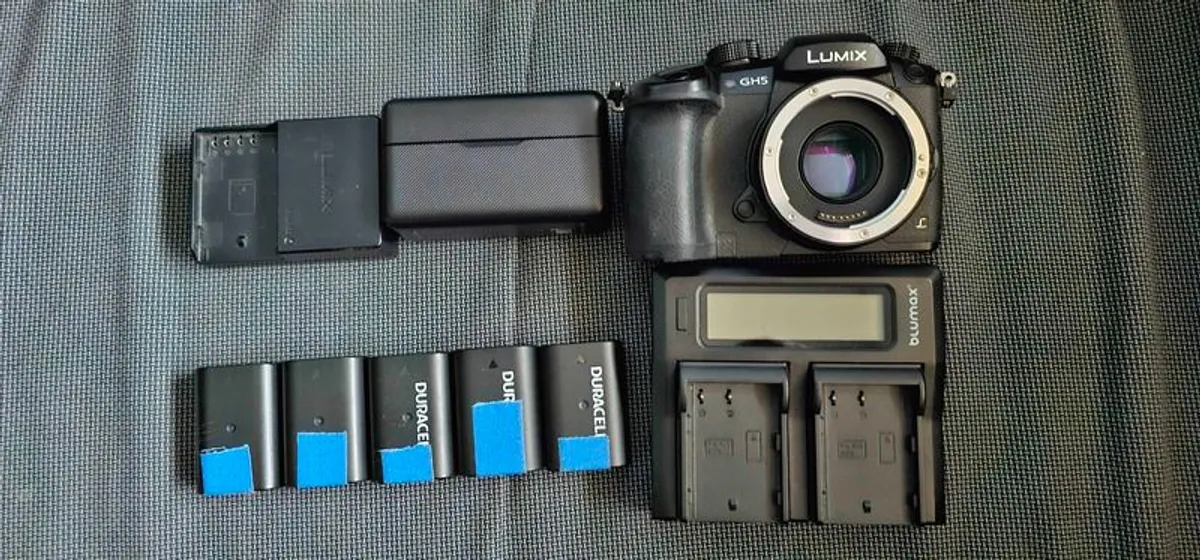 Panasonic GH5 + Metabones Speedbooster +Tripod + 3ft Nanlite Pavotube 30c - Image 1