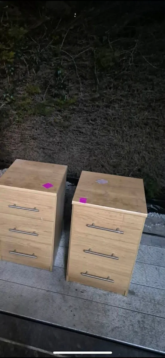 2 bedside lockers - Image 2