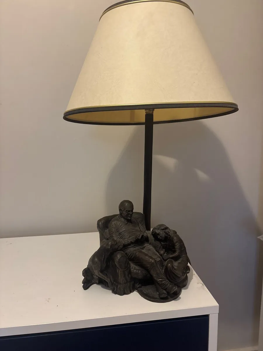 Genesis fine art bronze table lamp - Image 2