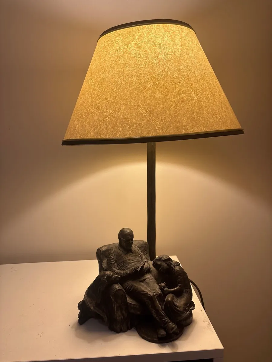 Genesis fine art bronze table lamp - Image 3