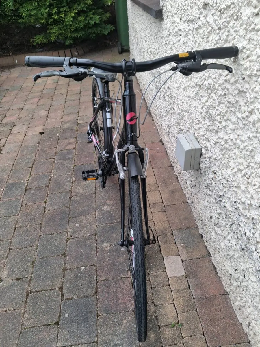 Giant Escape 1 W Women’s Fitness Bike – Excellent - Image 3