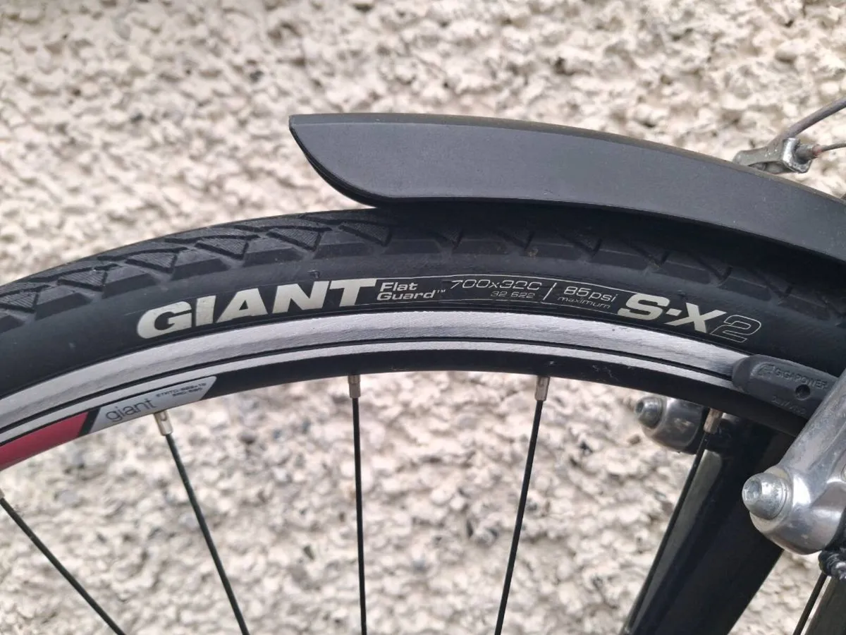 Giant Escape 1 W Women’s Fitness Bike – Excellent - Image 2