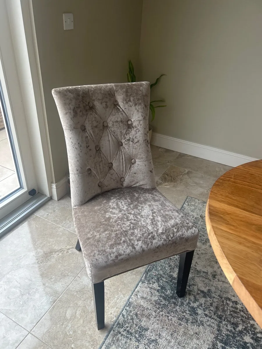 8 Dining Chairs - Image 3