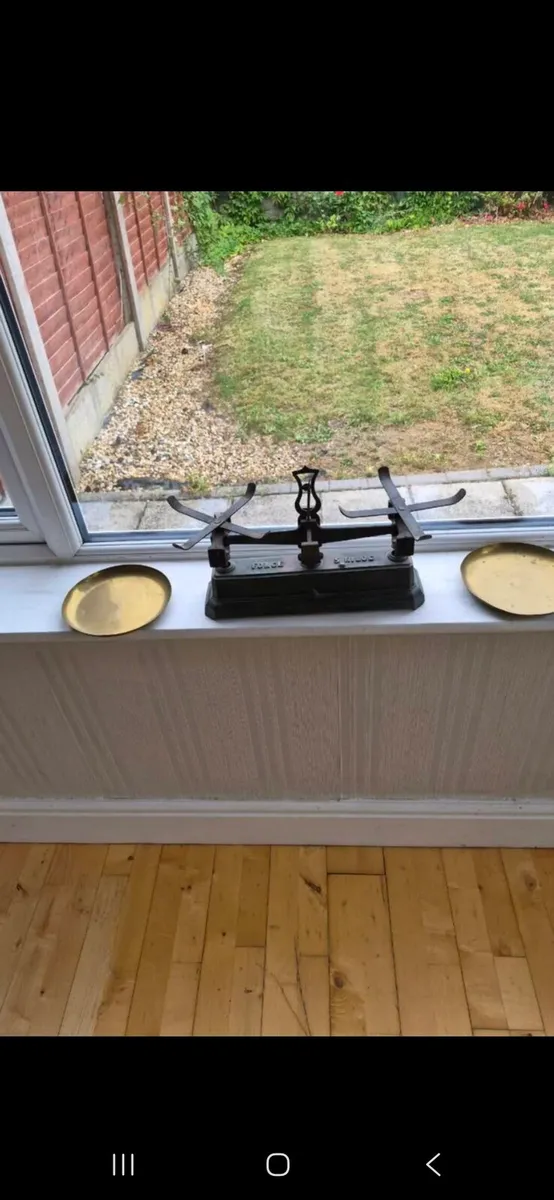 Old iron and brass Weighing scales - Image 3