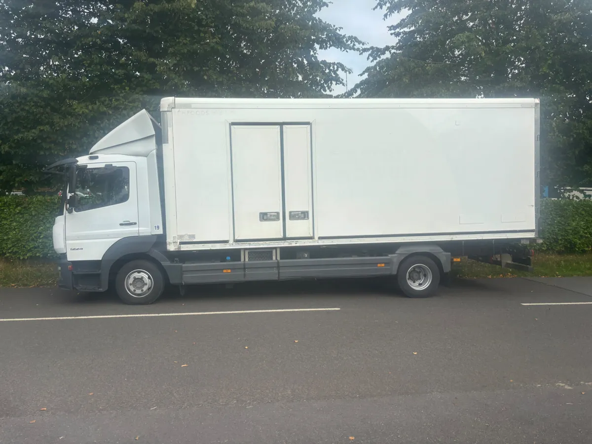 Mercedes atego 1224 - Image 2