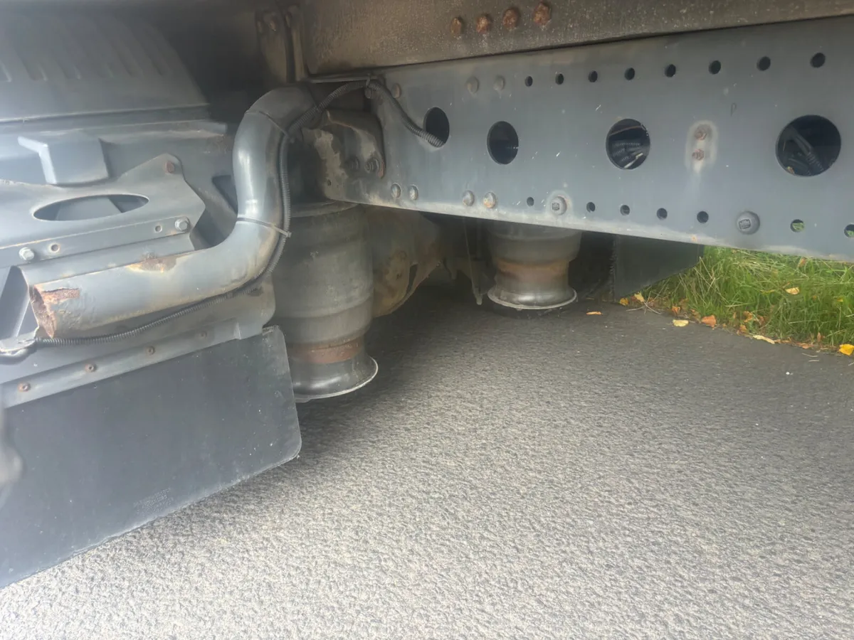 Mercedes atego 1224 - Image 4