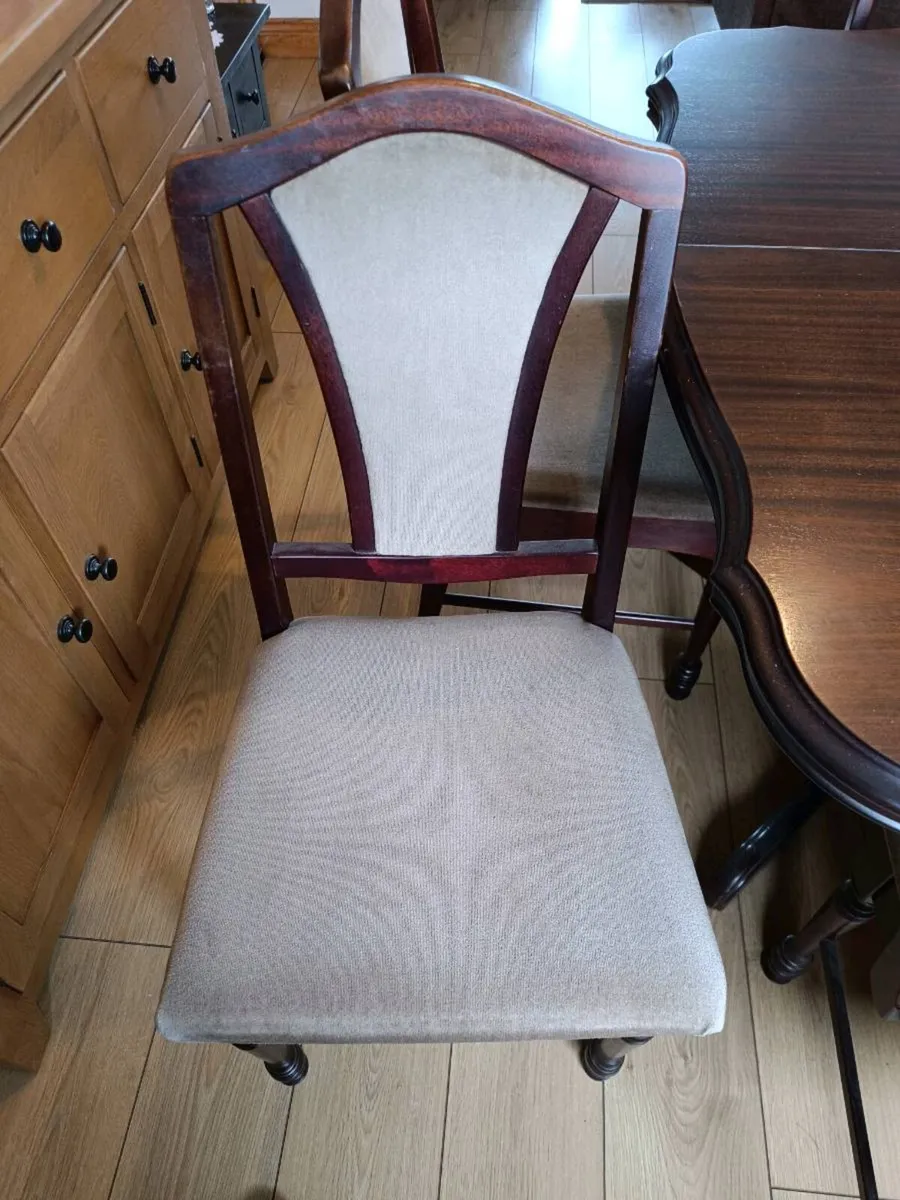 Rossmore dining room table and 6 chairs - Image 3