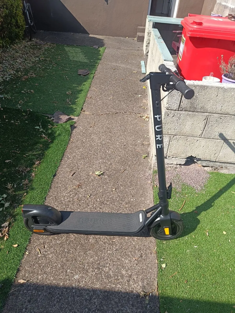 PURE Air⁵ Pro Scooter - Image 1