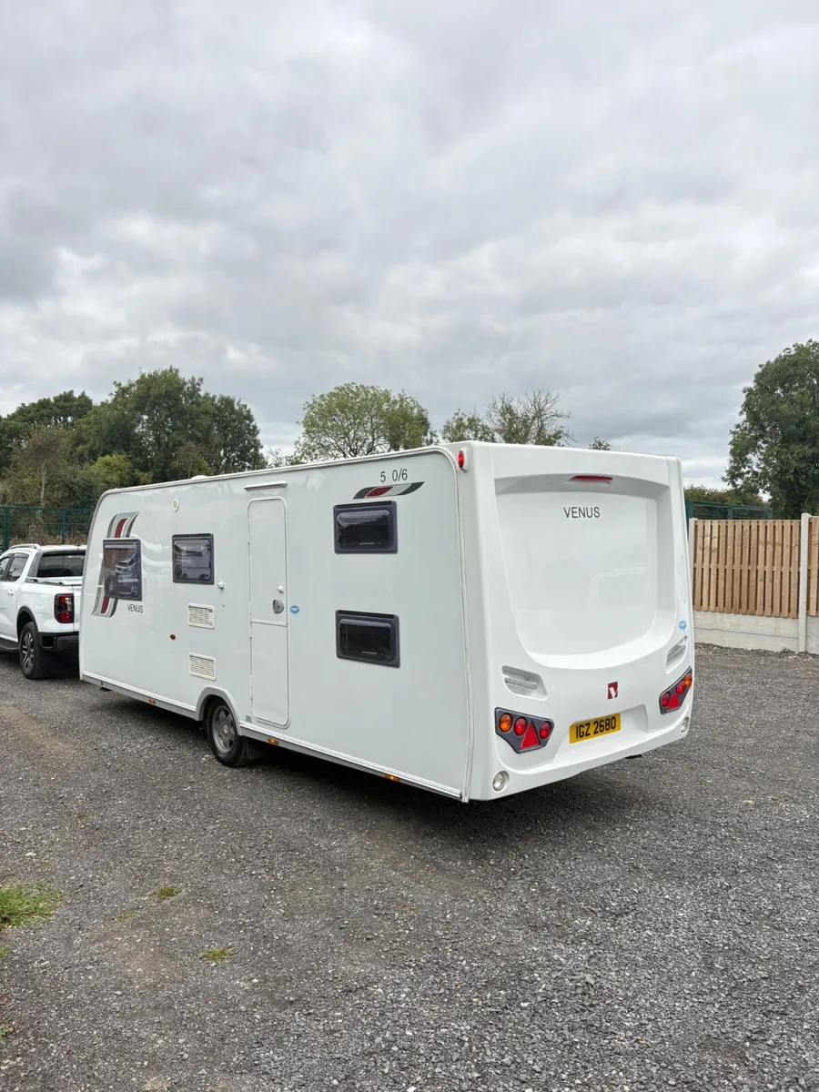 Lunar Venus 580/ 6 berth caravan - Image 3