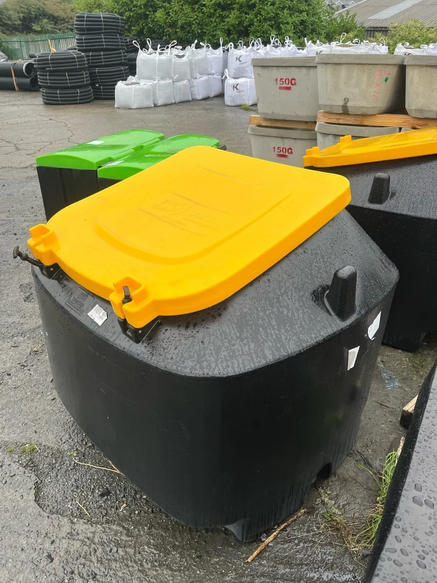 JFC meal bins 750kg - Image 1
