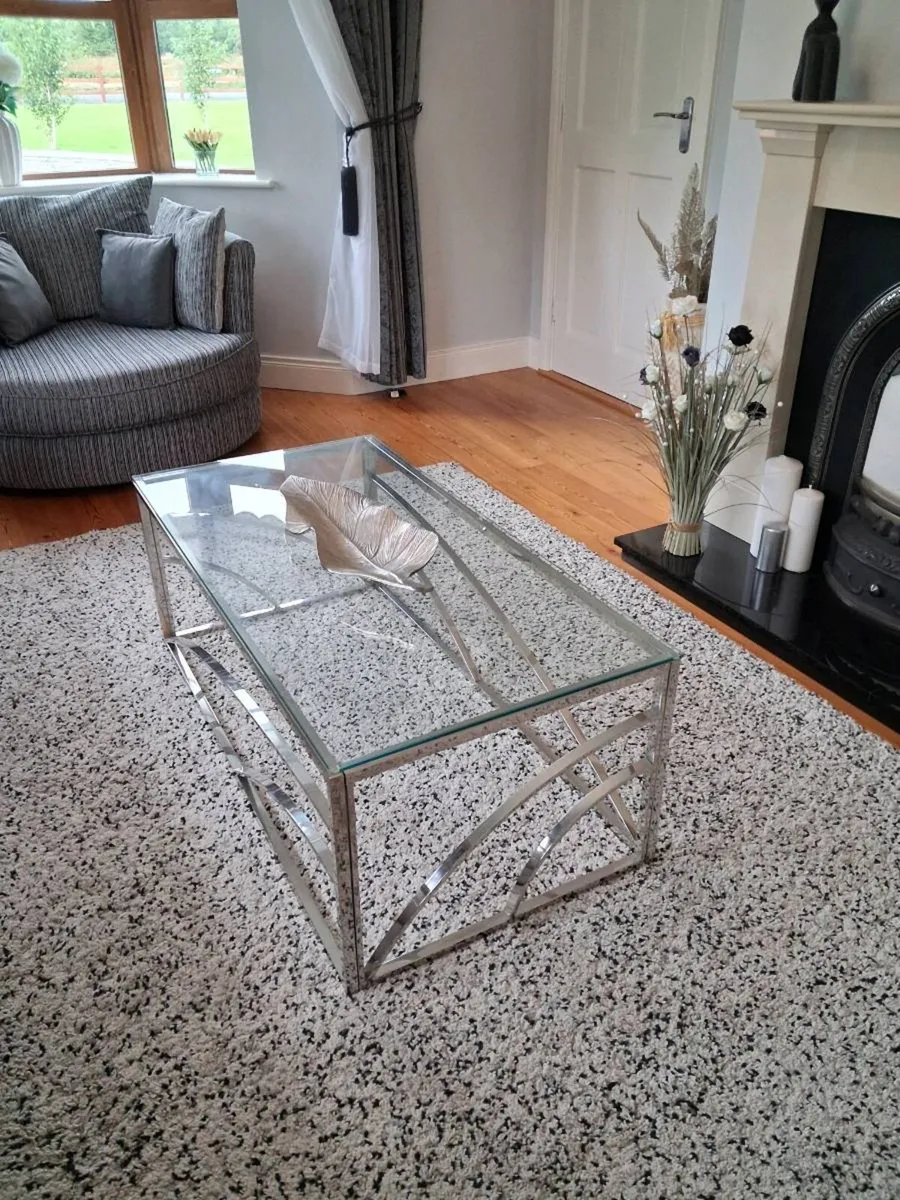 Heavy glass coffee table - Image 2