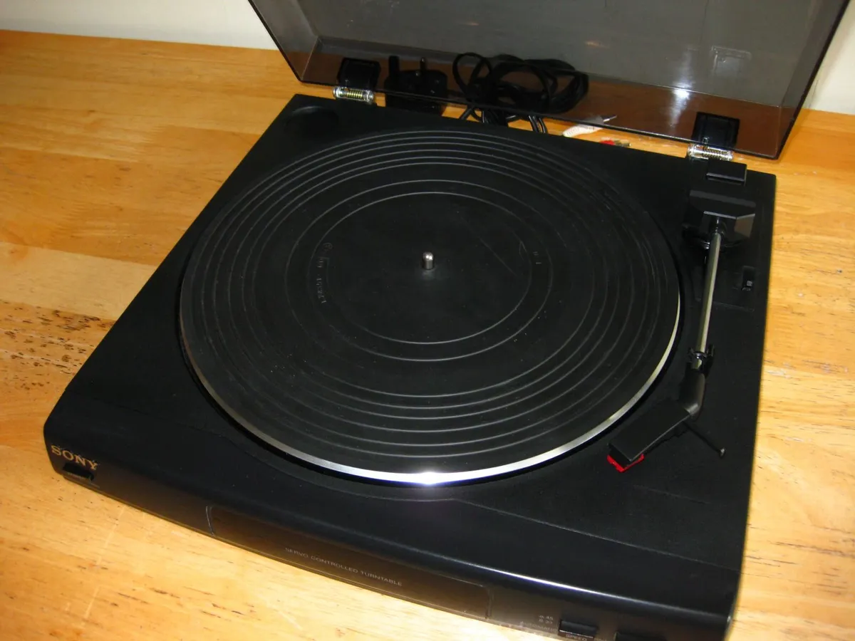 SONY PS-LX56 Stereo Turntable. - Image 2