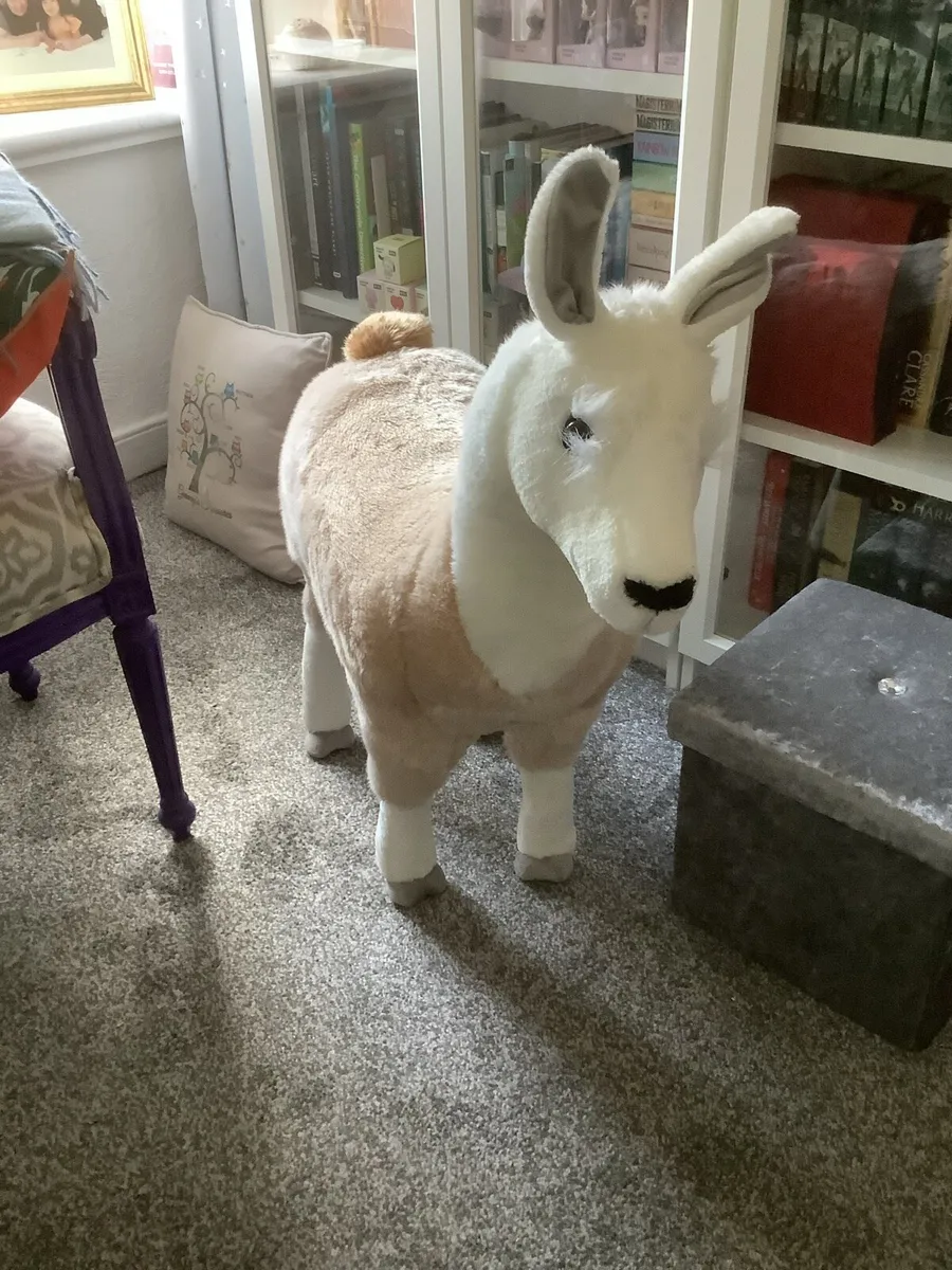 Llama - Melissa and Doug. - Image 2