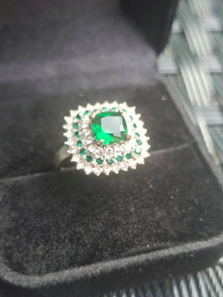 Stunning Vintage 925 Sterling Silver Ladies Ring - Image 2