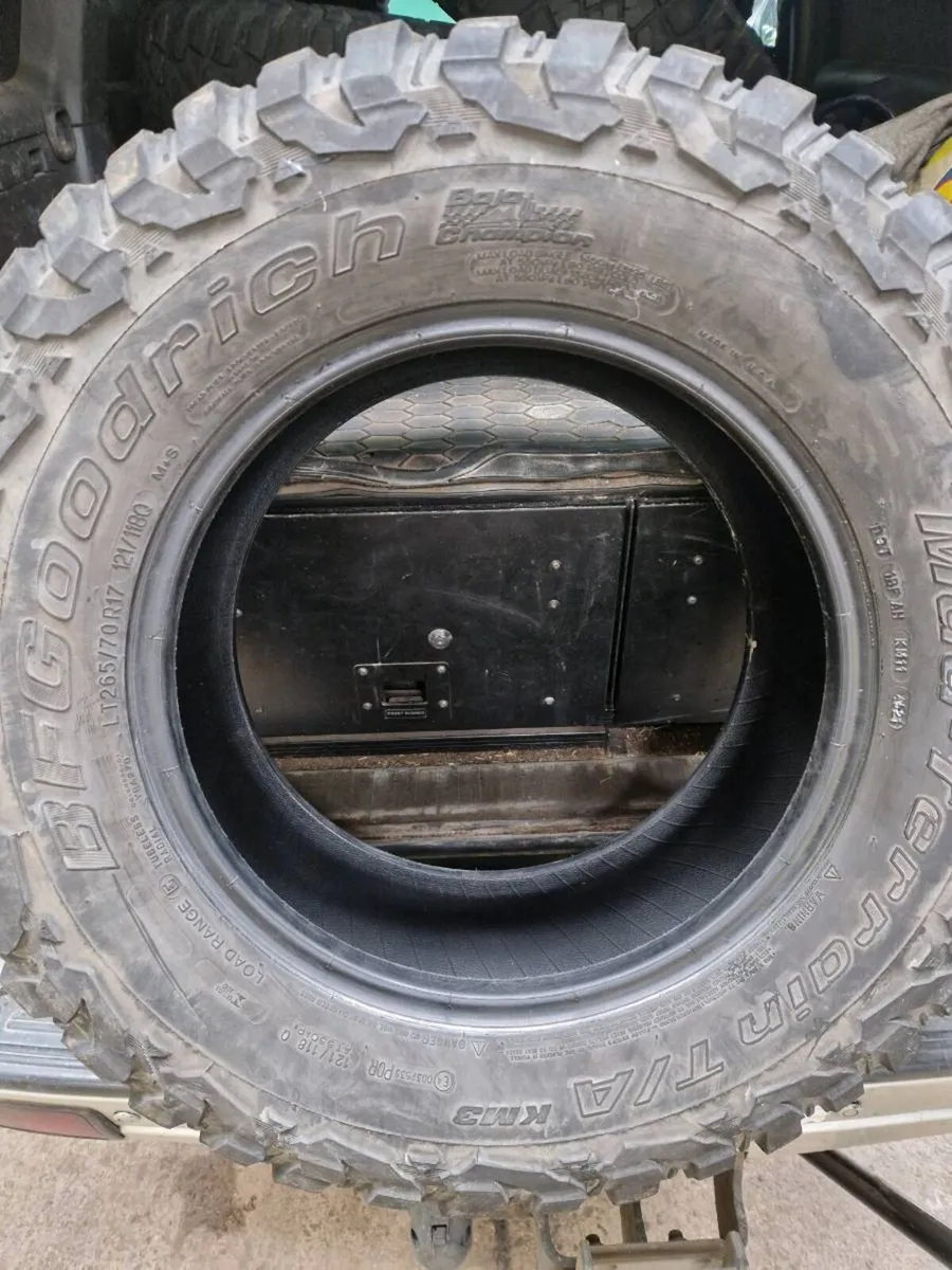 BF Goodrich km3 265/70 R17 - Image 2