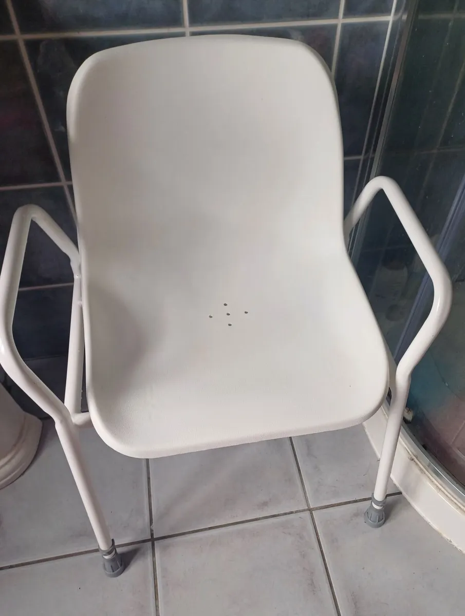 Shower chair - Image 2