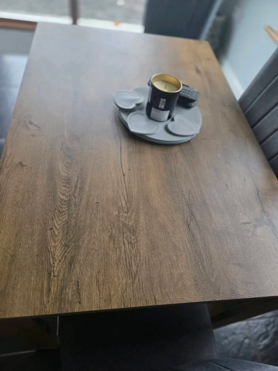 Kitchen table and 4 chairs - Image 3