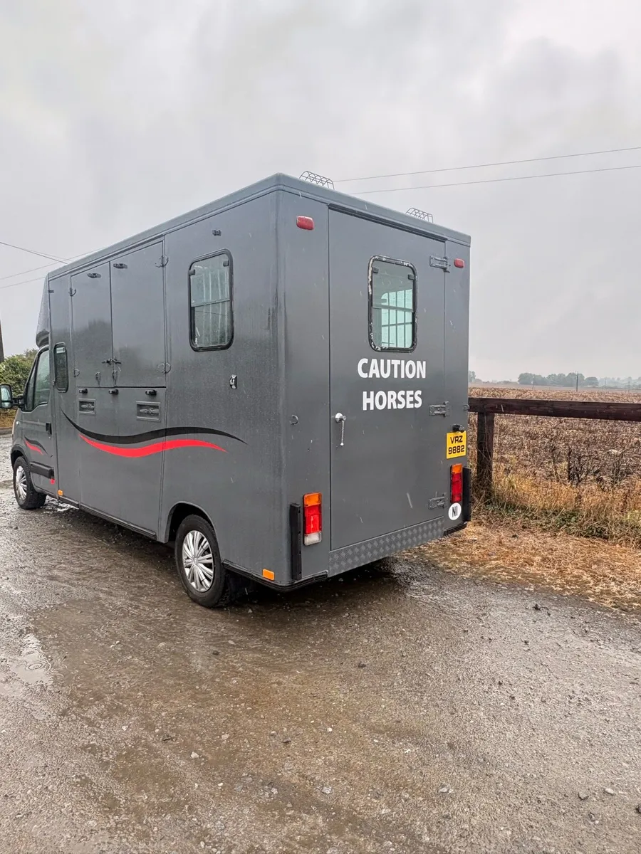 Horse lorry - Image 3