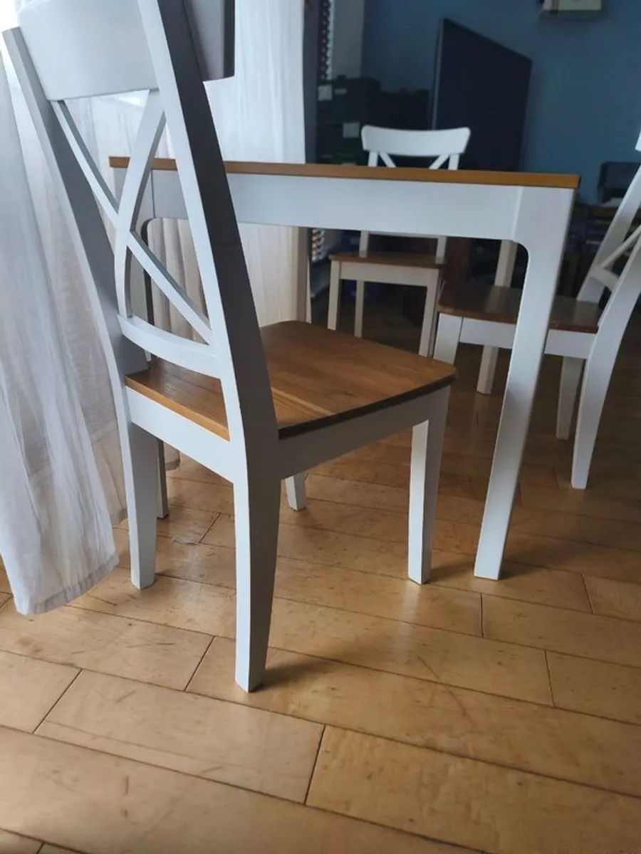 Table with chairs - Image 3