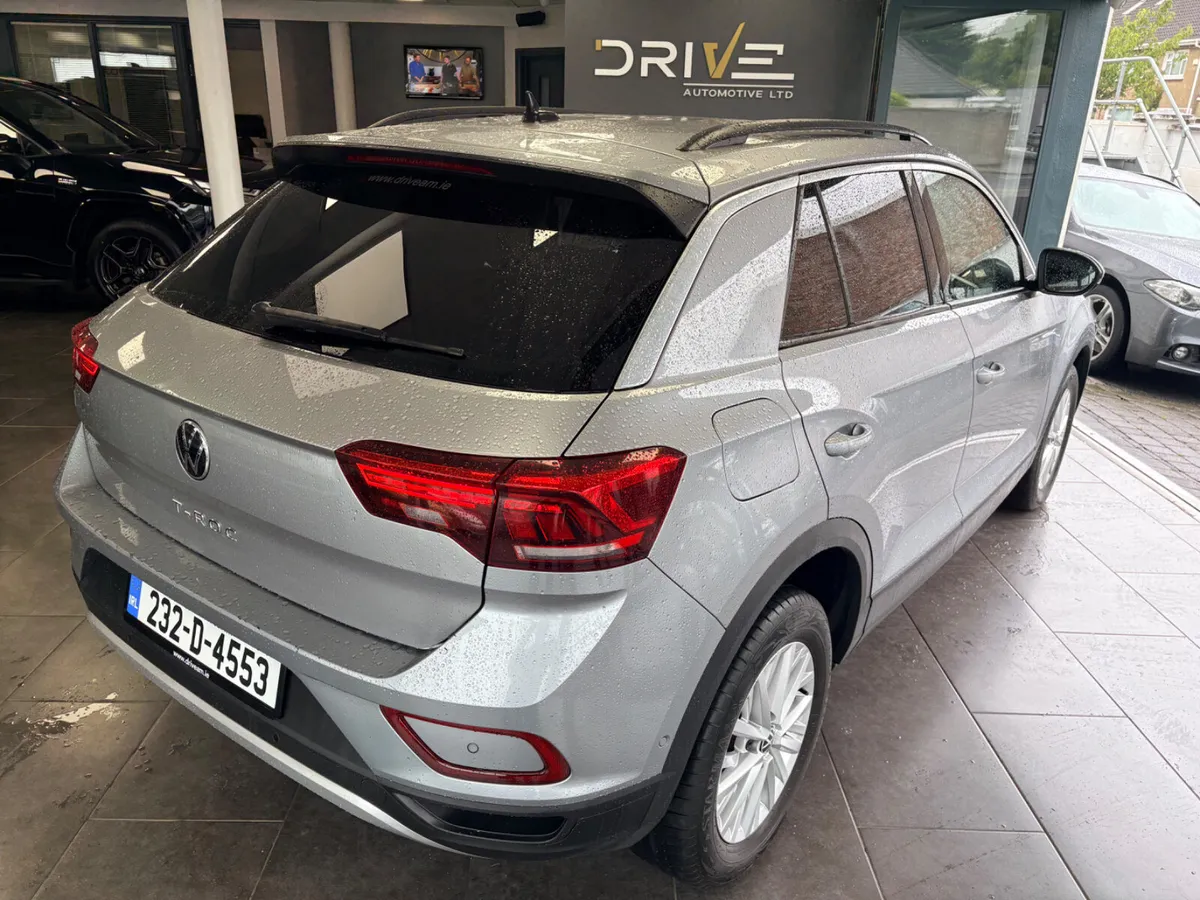 Volkswagen T-Roc 2023 2.0 TDI***2 Seat Business - Image 4