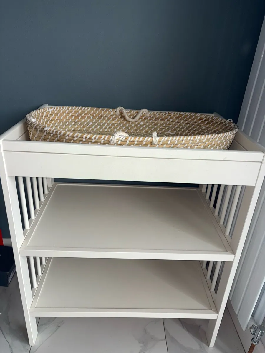 Baby changing unit - Image 2