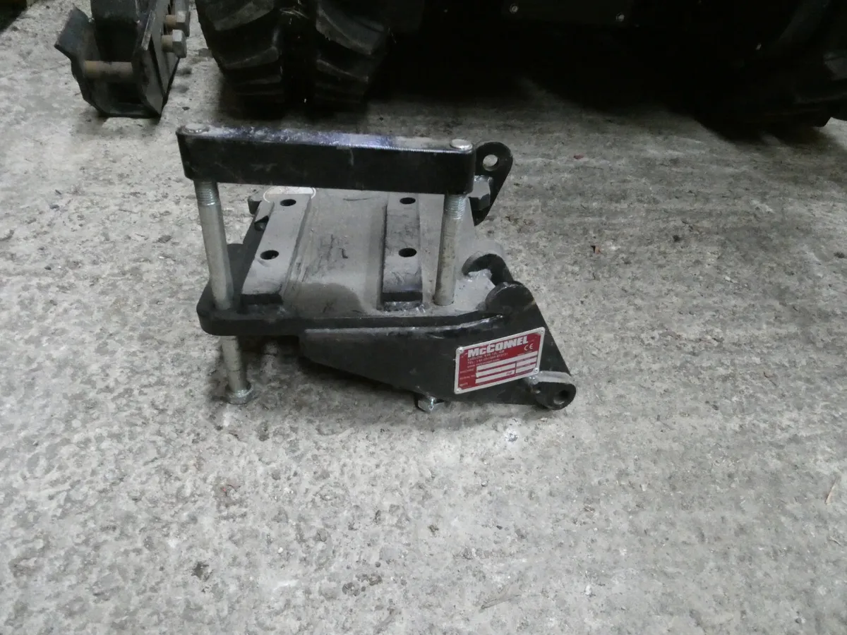 Case 5150 axle brackets