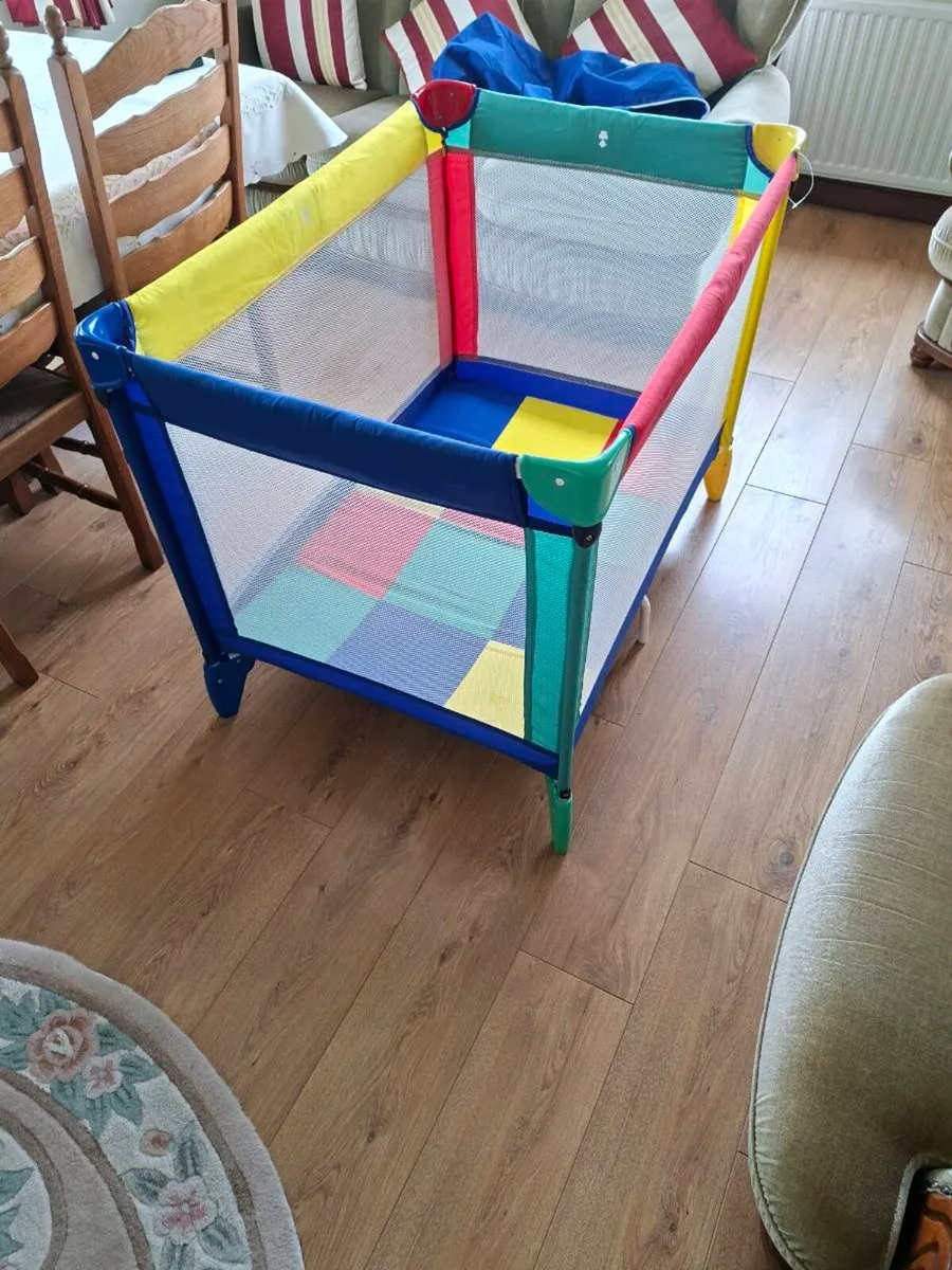 Graco Travel Cot - Image 2