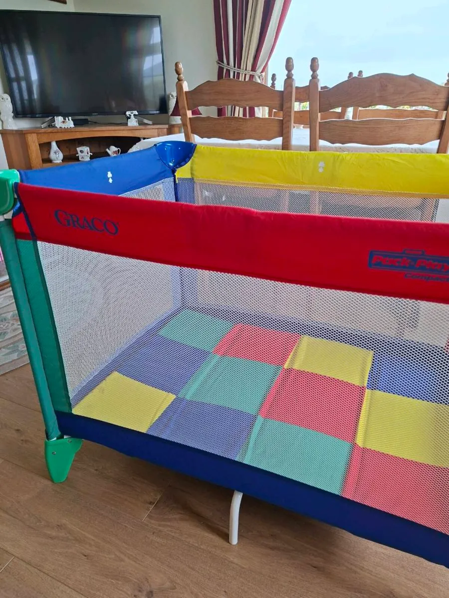 Graco Travel Cot - Image 4